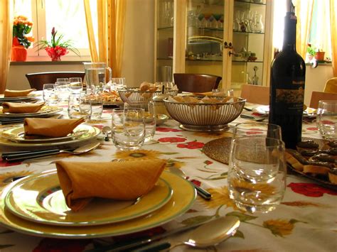 Tavola imbandita di dolci