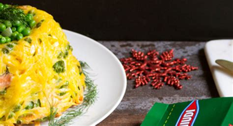 Timballo di Tagliatelle, Pisellini Primavera e Salmone