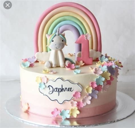 Torta Arcobaleno Unicorno