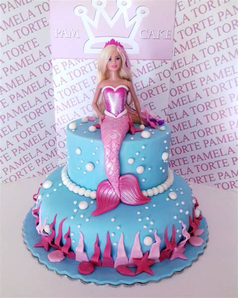 Torta Barbie in pasta di zucchero