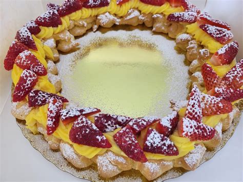 Torta Bignè con Fragole