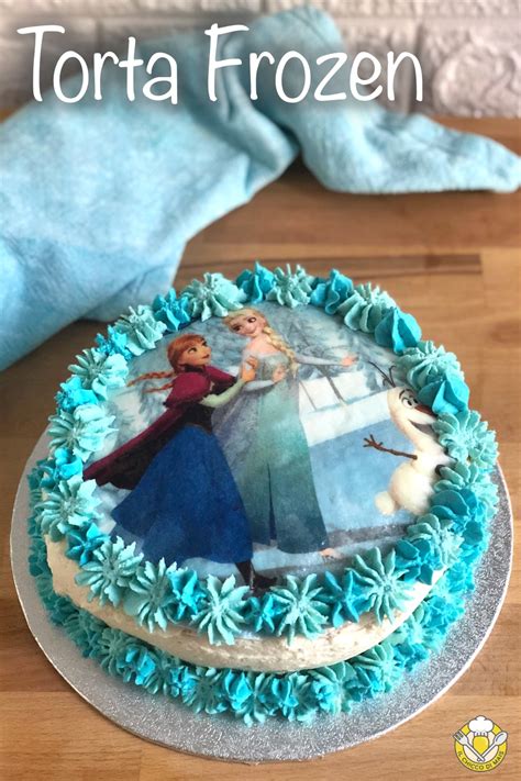 Torta Frozen decorata con frosting