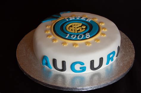 Torta Inter con stemma