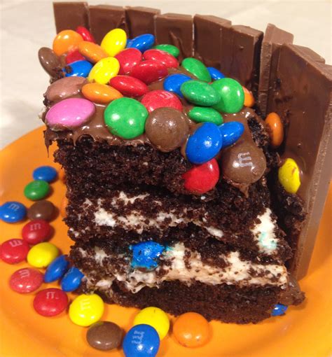 Torta Kit Kat e Smarties