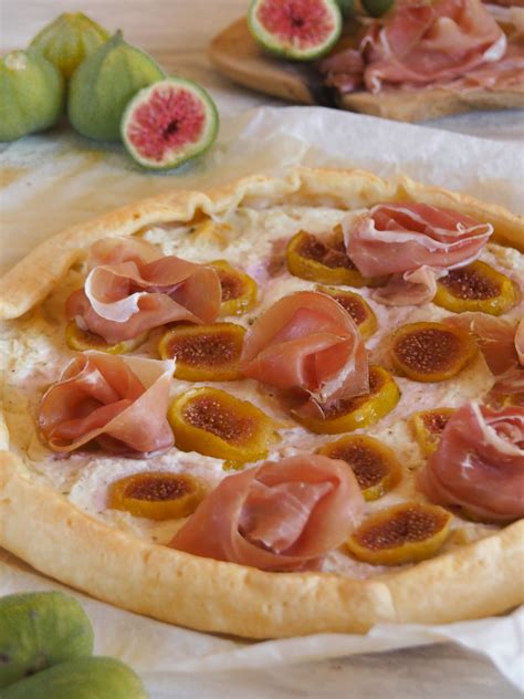 Torta Salata con Prosciutto e Fichi