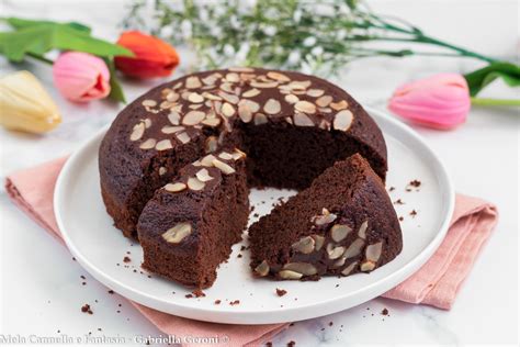 Torta Vegana al Cioccolato e Mandorle