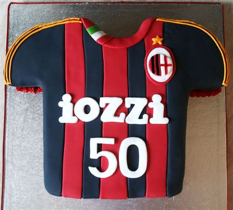 Torta a Forma di Maglia Milan
