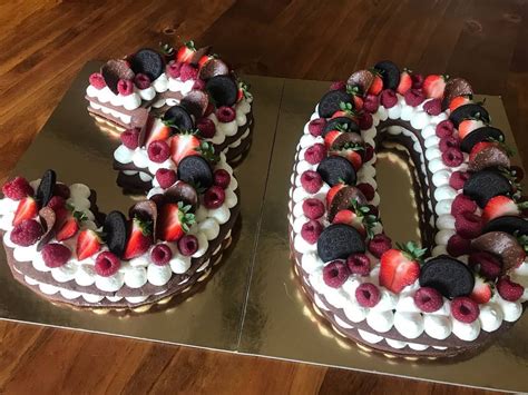 Torta a forma di numero 30