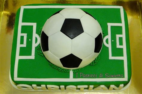 Torta a forma di pallone da calcio