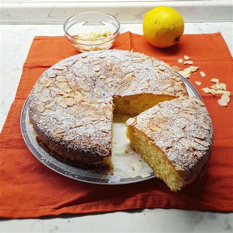 Torta al Limone e Mandorle Fetta