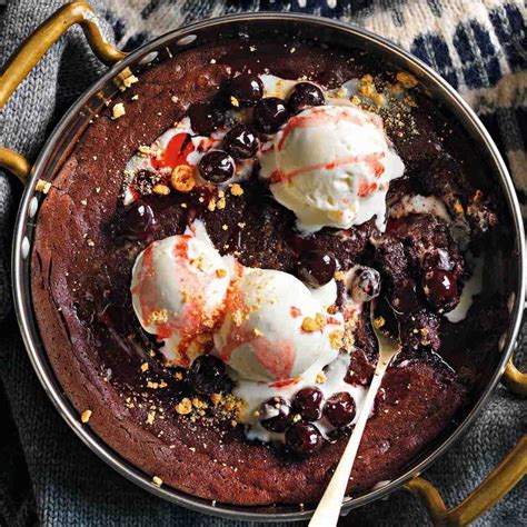 Torta al cioccolato con gelato