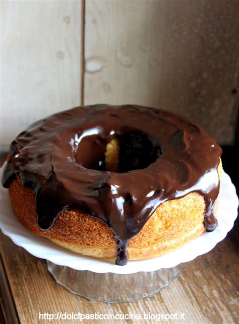Torta al cioccolato con glassa