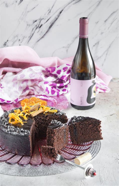 Torta al cioccolato e vino rosso
