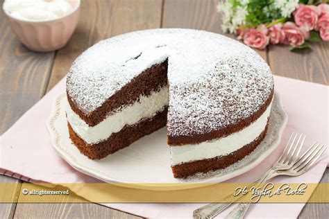 Torta al cioccolato farcita