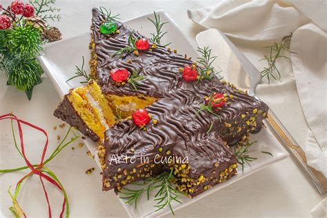 Torta albero di Natale con frutta secca e cioccolato