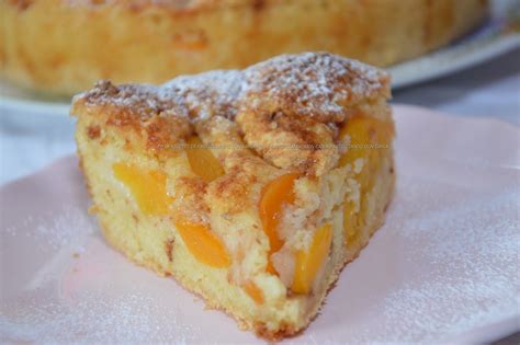Torta alle pesche sciroppate