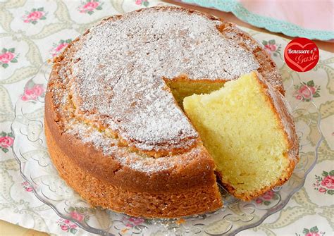 Torta allo Yogurt Greco Senza Uova e Burro