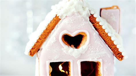Torta con Casette Innevate