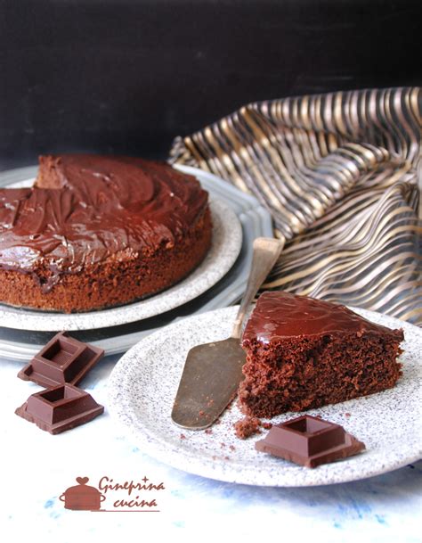 Torta con Glassa al Cacao