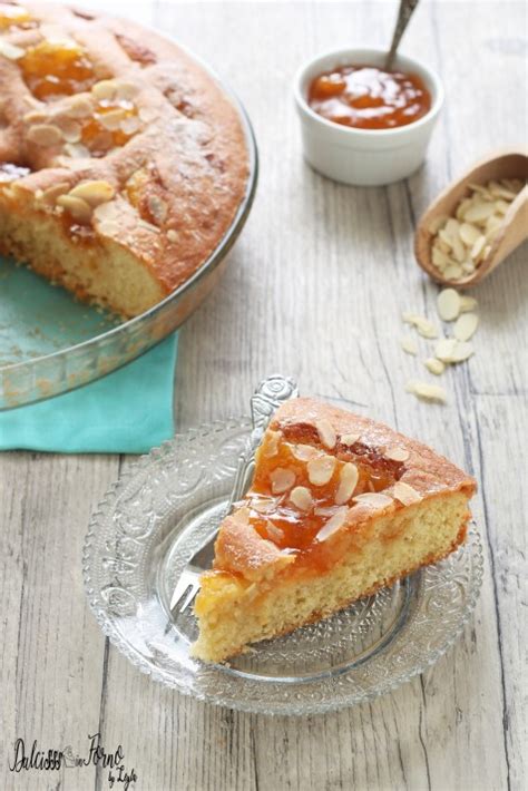 Torta con Mandorle e Marmellata di Albicocche