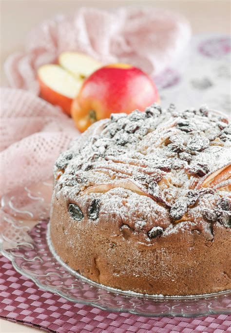 Torta con Mirtilli Rossi Essiccati, Semi di Zucca e Miele