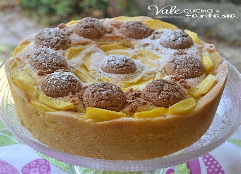 Torta con Pesche e Amaretti
