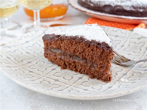 Torta con marmellata di albicocche
