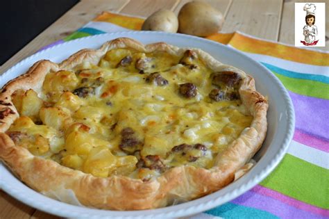 Torta con patate, salsiccia e scamorza