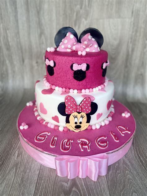 Torta di Minnie decorata