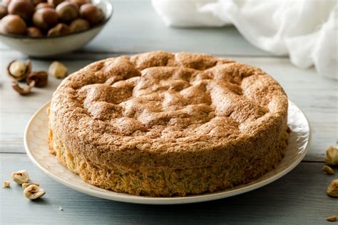 Torta di Nocciole Senza Lievito