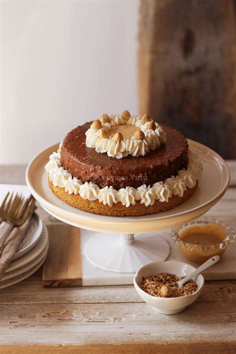 Torta di Nocciole e Caramello Salato