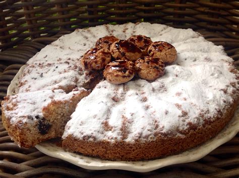Torta di Pangrattato e Amaretti Fetta