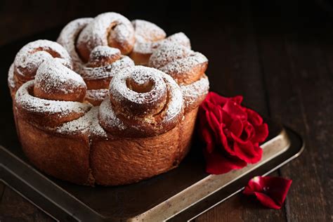 Torta di Rose Farcita