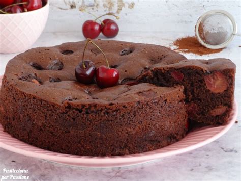 Torta di ciliegie e cioccolato