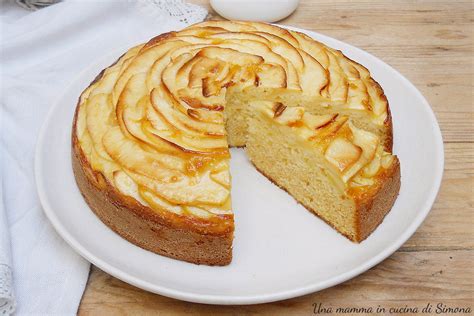 Torta di mele pronta