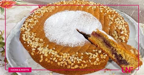 Torta fatta con biscotti avanzati
