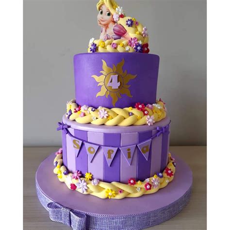 Torta finta decorata