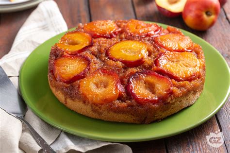 Torta rovesciata alle pesche