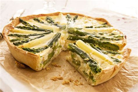 Torta salata asparagi e uova