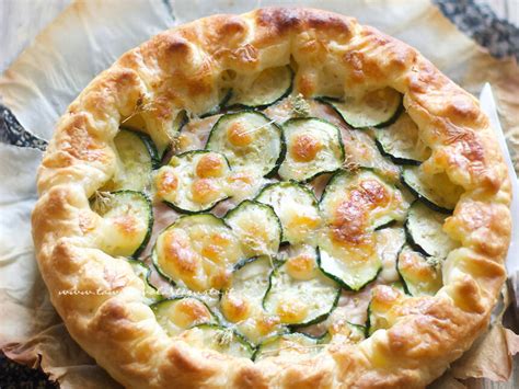 Torta salata con zucchine e yogurt