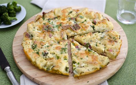 Torta salata di pane raffermo con verdure
