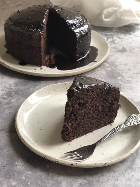 Torta vegana al cacao e vino rosso