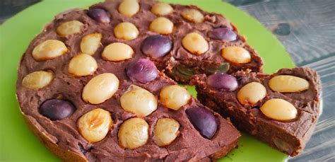 Torta vegana all'uva e cioccolato