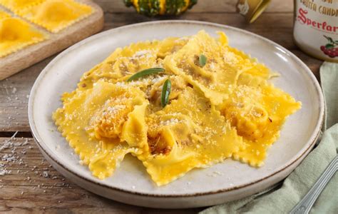 Tortelli di zucca mantovani