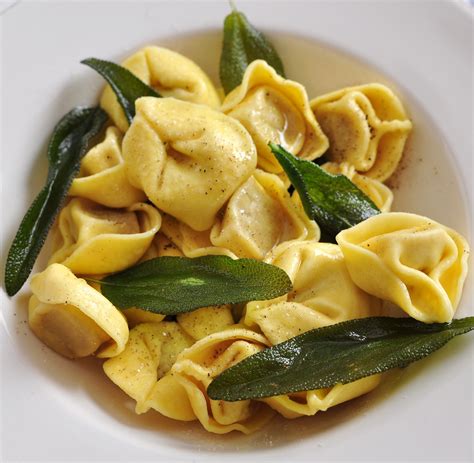 Tortellini burro e salvia