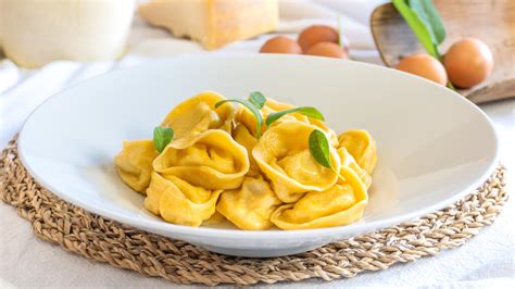 Tortelloni Burro e Salvia