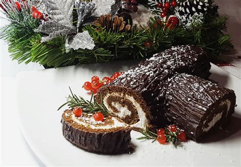 Tronchetto di Natale con Ganache al Cioccolato Fondente