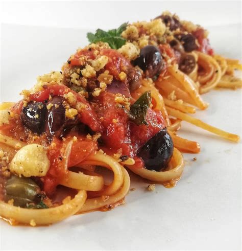 Variante con olive e capperi