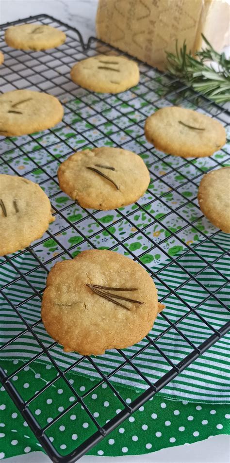 Varianti di Biscotti al Parmigiano