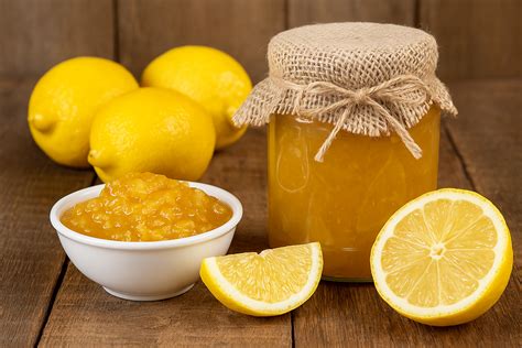Vasetti di marmellata di limoni